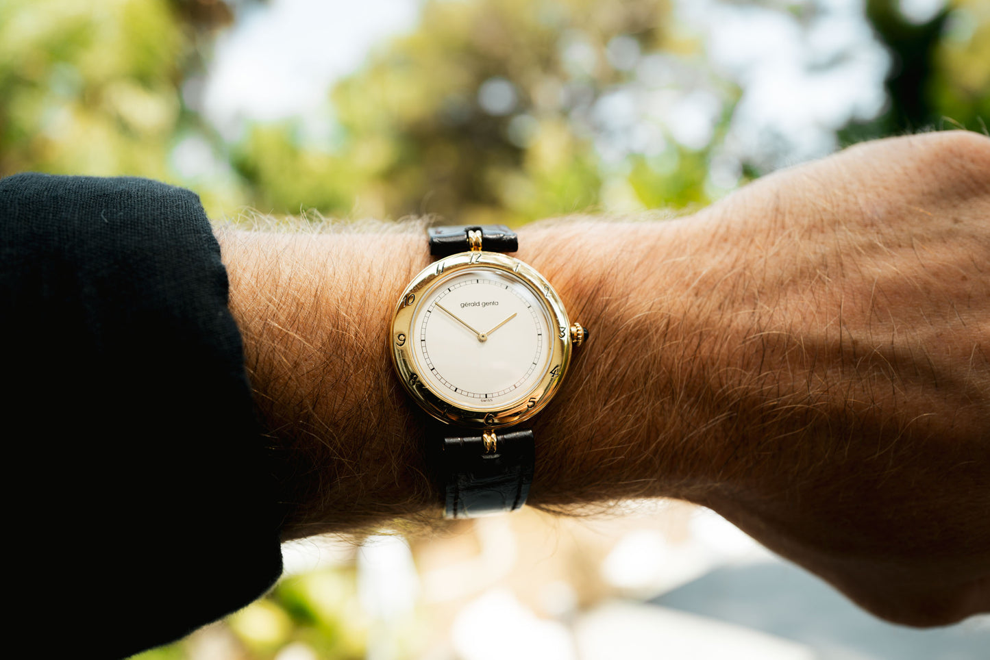 Gérald Genta 18K Yellow Gold Oval Watch