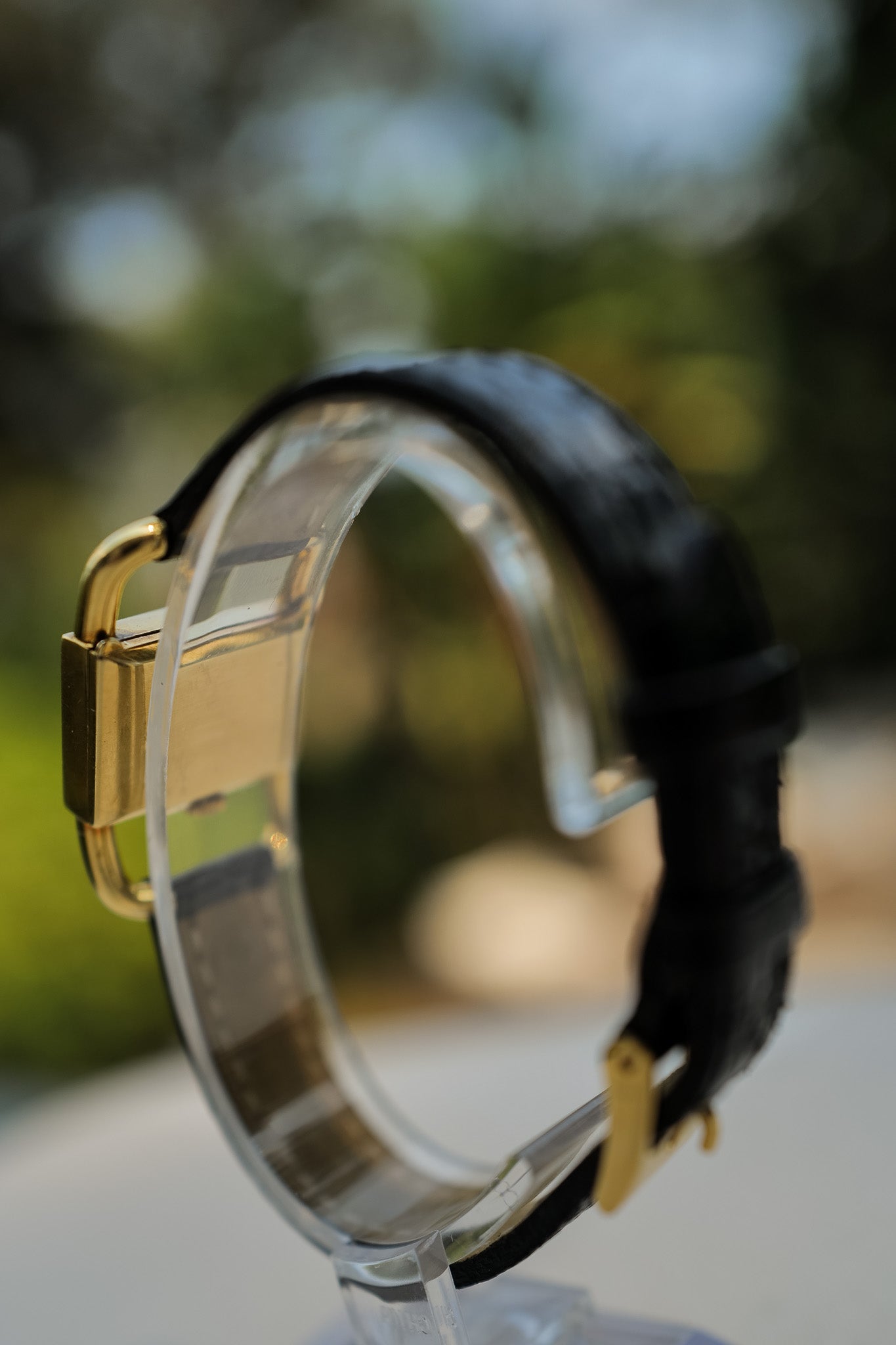 Jaeger-LeCoultre Etrier Kutchinsky 18K Gold Stirrup Watch