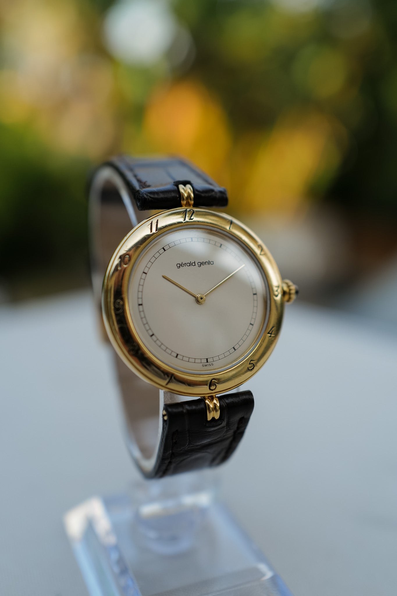 Gérald Genta 18K Yellow Gold Oval Watch