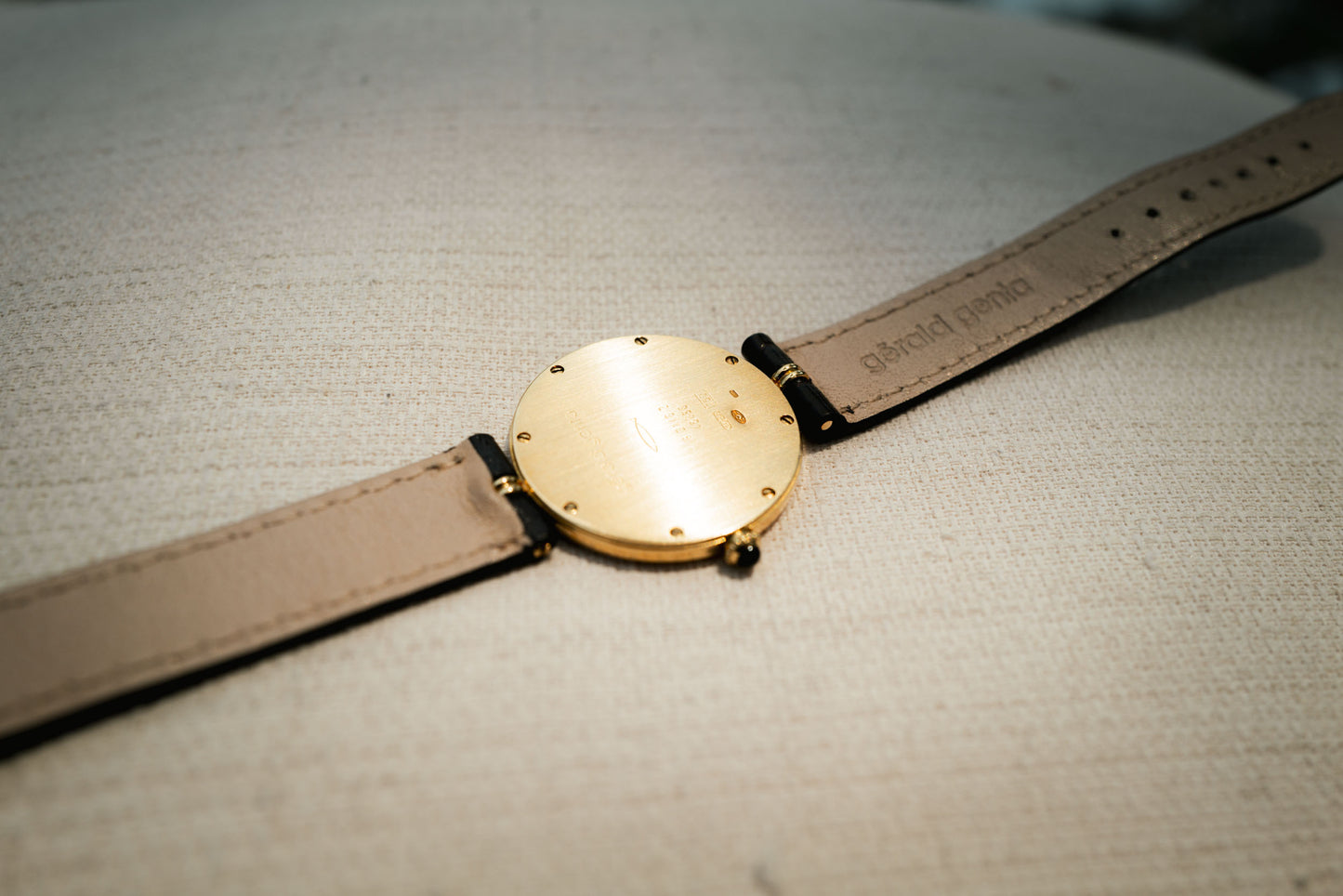 Gérald Genta 18K Yellow Gold Oval Watch