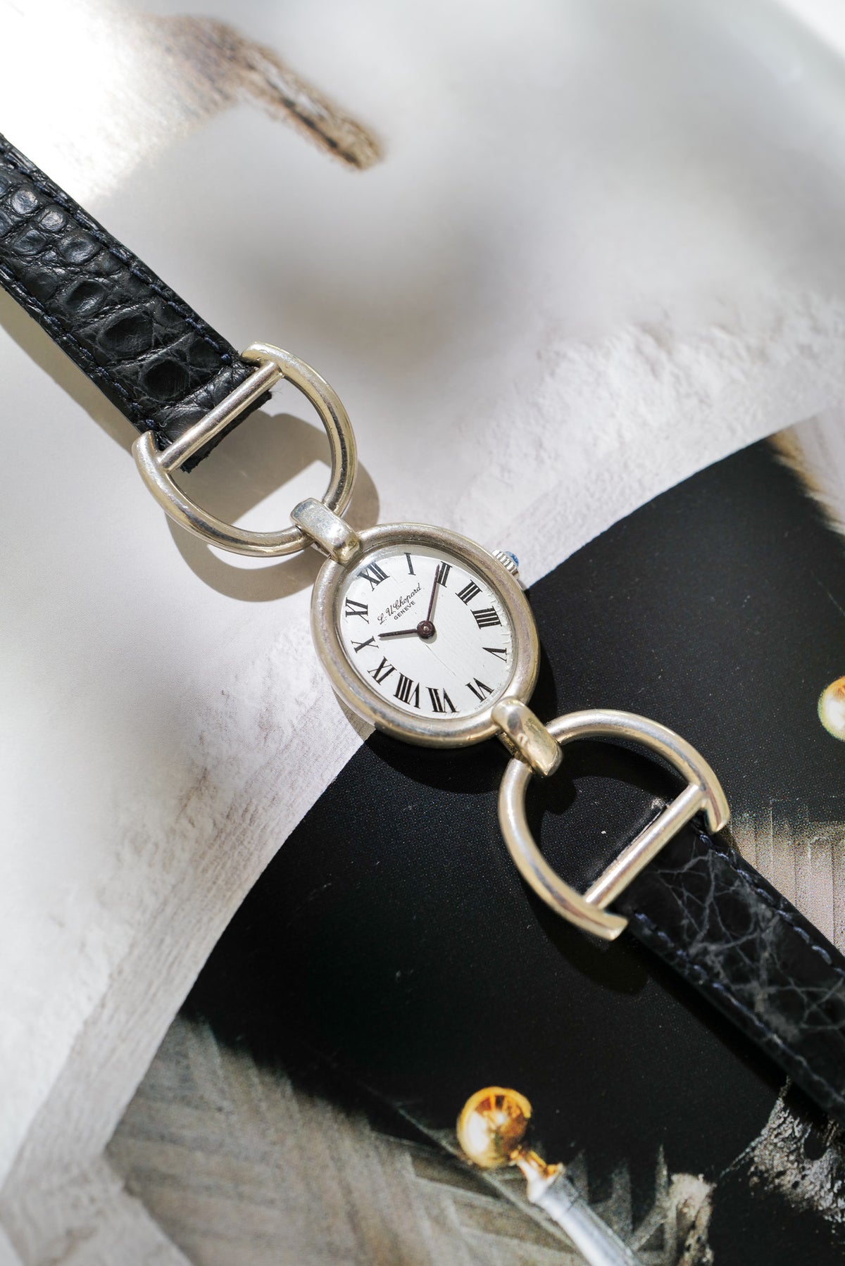 Chopard Genève Oval Stirrup Watch