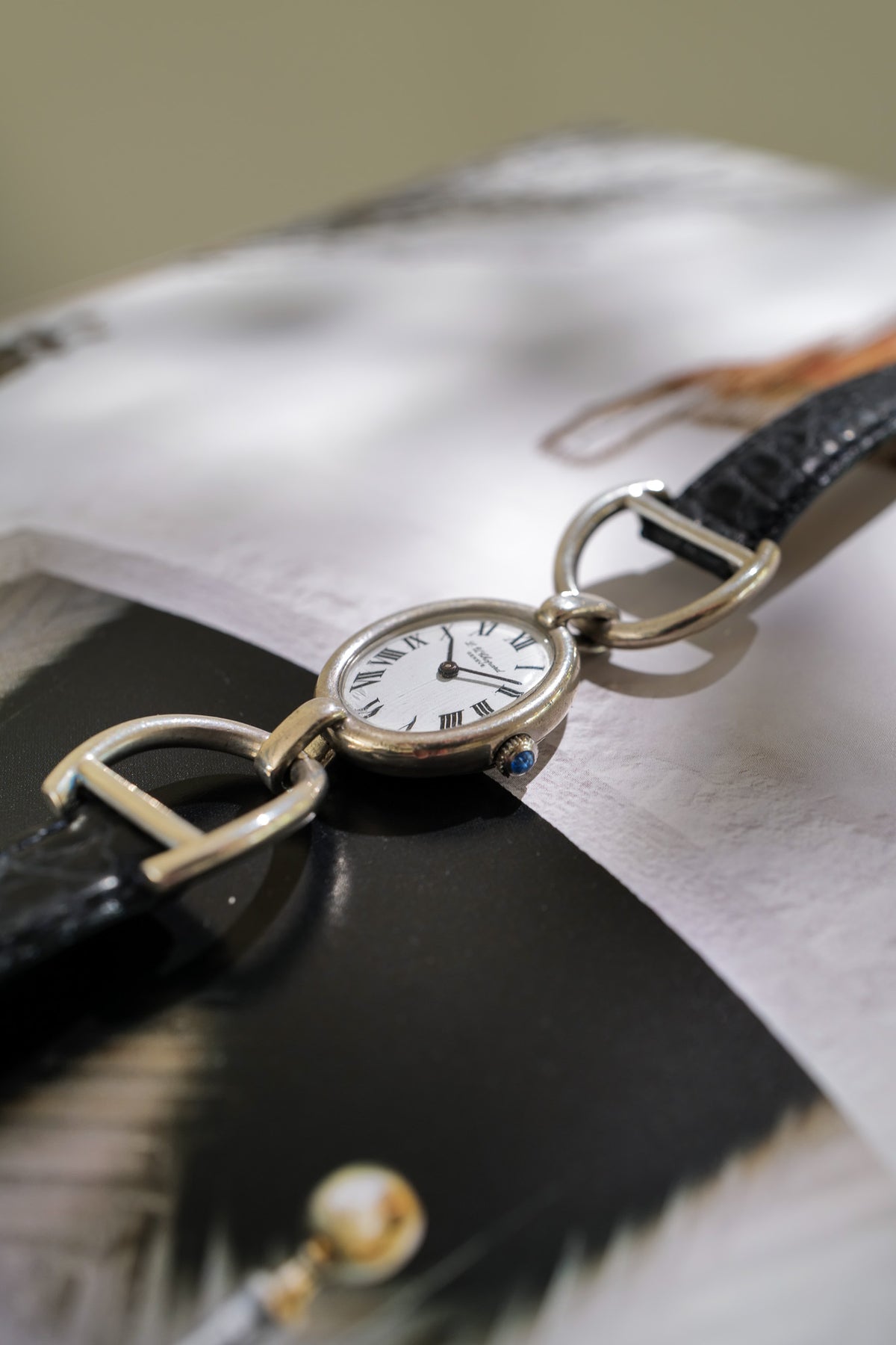 Chopard Genève Oval Stirrup Watch